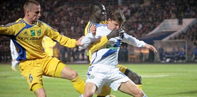 Юссуфа не обзывал, Шацких за руку не держал :)  fcdynamo.kiev.ua