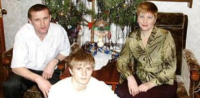 Анатолий Тимощук с родителями
