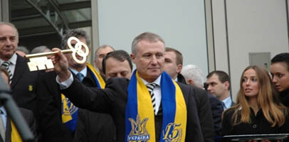 Григорий Суркис и золотой ключик :) korrespondent.net