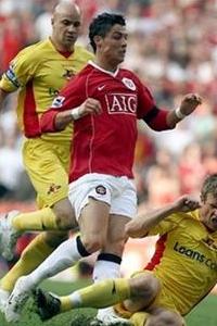 Роналду отпраздновал подписание нового контракта голом, фото AP