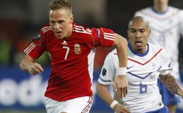 Джуджак убегает от Де Йонга, Reuters