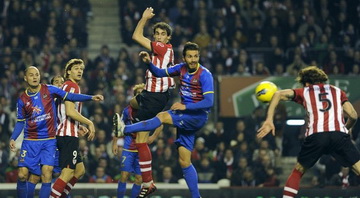 Аморебьета открывает счет, фото Getty Images