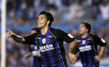 Автор хет-трика Лукас Кастро, фото Ole