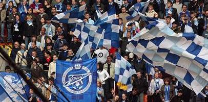 Уж где-где, а в Питере свою команду любят, фото fc-zenit.ru