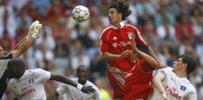 Гол Клаудио Писарро, фото Reuters