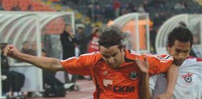 Дарио Срна (слева) - герой алчевского матча, фото shakhtar.com