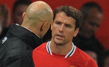 Скорее этот лысый дядька помощник, фото skysports.com