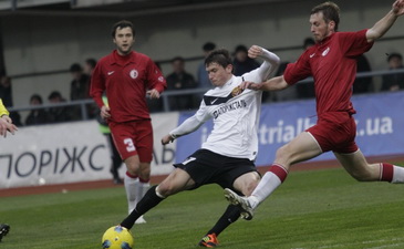 Запорожский матч определял собственника третьего места, фото fcmetalurg.com