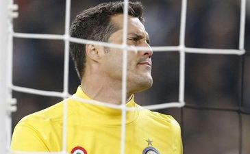 Жулио Сезар, Reuters