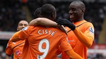 Сиссе снова забивает, фото bbc.co.uk