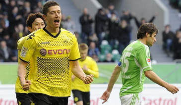 Левандовски празднует взятие ворот, Reuters