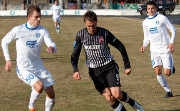 Худзик в матче против Днепра, фото zarya-lugansk.com