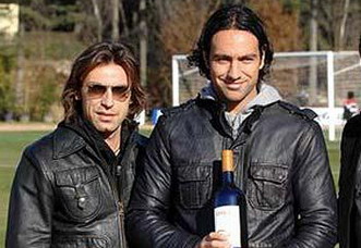 Пирло и Неста готовятся обмывать переход Сандро в Юве, фото aulua