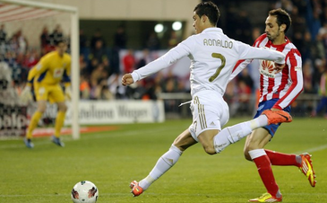 Роналду забивает очередной гол в дерби, фото Getty Images