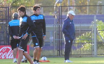 Судный матч для Альфио Басиле, фото Ole