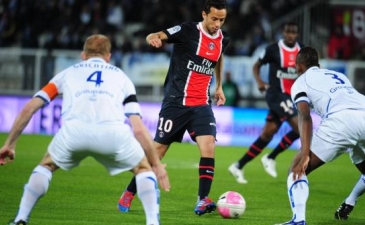 Нене открыл счет в матче, фото lequipe.fr