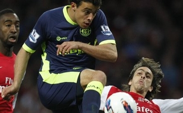 Франко Ди Санто открывает счет, bbc.co.uk