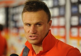 Вячеслав Шевчук с модной прической, shakhtar.com
