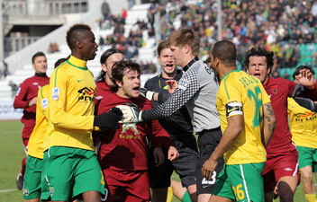 Матч в Краснодаре был жарким, rusfootball.info