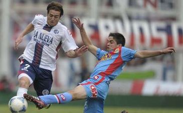 С мячом Хулио Буффарини, фото Ole