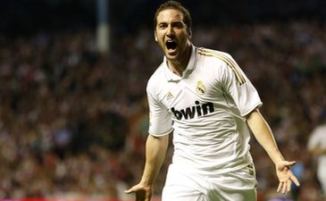 Игуаин открыл счет в матче, Getty Images