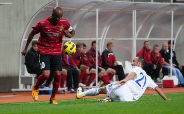 Жуниор против Меликяна, фото fcmetalurg.com