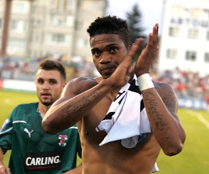 Майкон свой мяч забил, фото fpl.ua