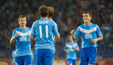 Сергей Кравченко (справа), fcdnipro.ua