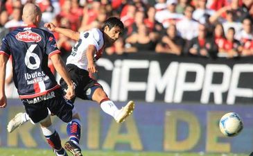 Виктор Фигероа открывает счет, фото Ole