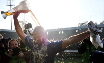 Слован празднует с пивом, фото fcslovanliberec.cz