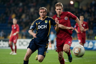 Андрей Воробей против Николая Ищенко © Дмитрий Неймырок, Football.ua