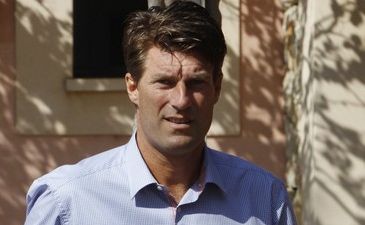 Микаэль Лаудруп, Reuters