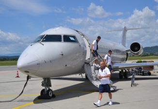 Металлург приземлился в Австрии, фото metallurg.donetsk.ua