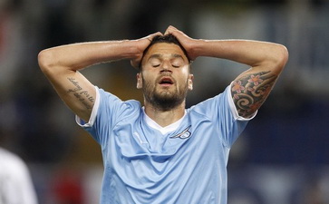 Антонио Кандрева, Reuters