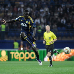 Папа Гуйе © Дмитрий Неймырок, Football.ua