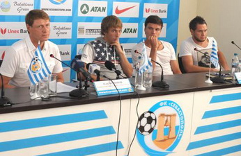 Олег Кононов представляет новичков, fcsevastopol.com