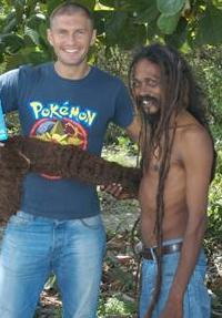 Евгений Левченко (слева) :)