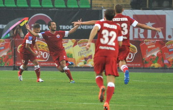 Партнеры по команде поздравляют К.Кравченко, © Маркиян Лысейко 