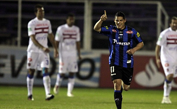 Карлос Нуньес, Reuters