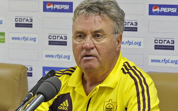 Гус Хиддинк, fc-anji.ru