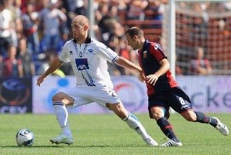 Иазьелло ведет борьбу против Паласио, фото Getty Images