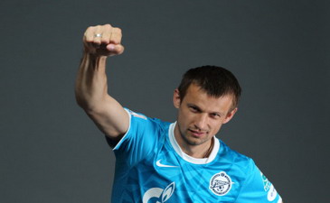 Эй, Семак, давай забей! фото: fc-zenit.ru