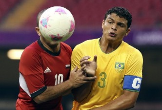 Тиаго Силва и человек-мяч, фото Getty Images