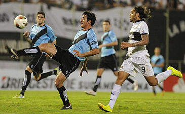 Андрес Фернандес и Нестор Барейро, Getty Images