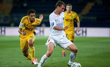 Ковпак забил единственный гол в матче, фото Дмитрия Неймырка, Football.ua