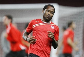 Жан Макун, АР