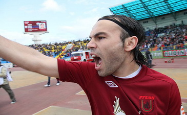 Бибарс Натхо бросает вызов Спартаку, фото: sport-express.ru