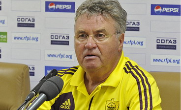 Гус Хиддинк, fc-anji.ru