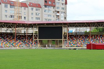 Обновленный городской стадион Тернополя готов к первому в истории дерби. 
