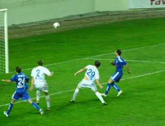 Бобаль открывает счет, фото Дмитрия Шпирко